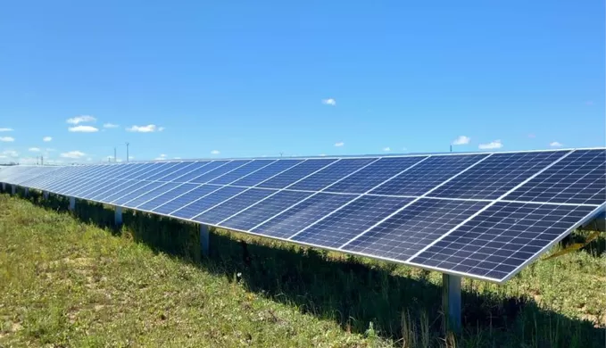 Sistema Avanzado de Control de Comunicación: Optimización de la Gestión de Energía Solar