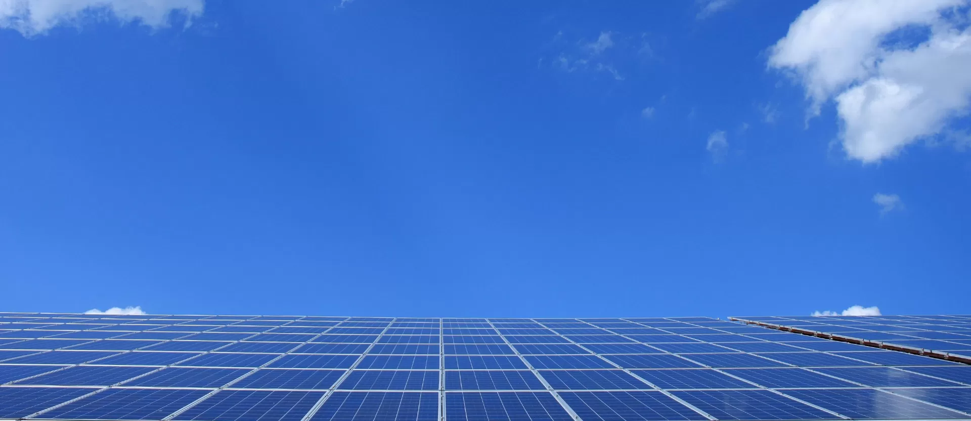 Contacto para soluciones de seguimiento solar a medida